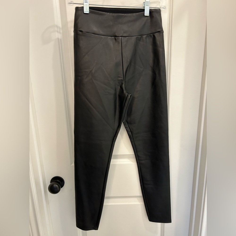 Abercrombie & Fitch Vegan Leather Leggings - Picture 2 of 6